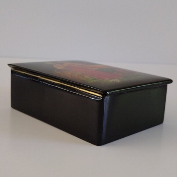 1987 Fedoskino Russian Lacquer Box The Peddler w/Gifts 6" - Picture 3 of 10